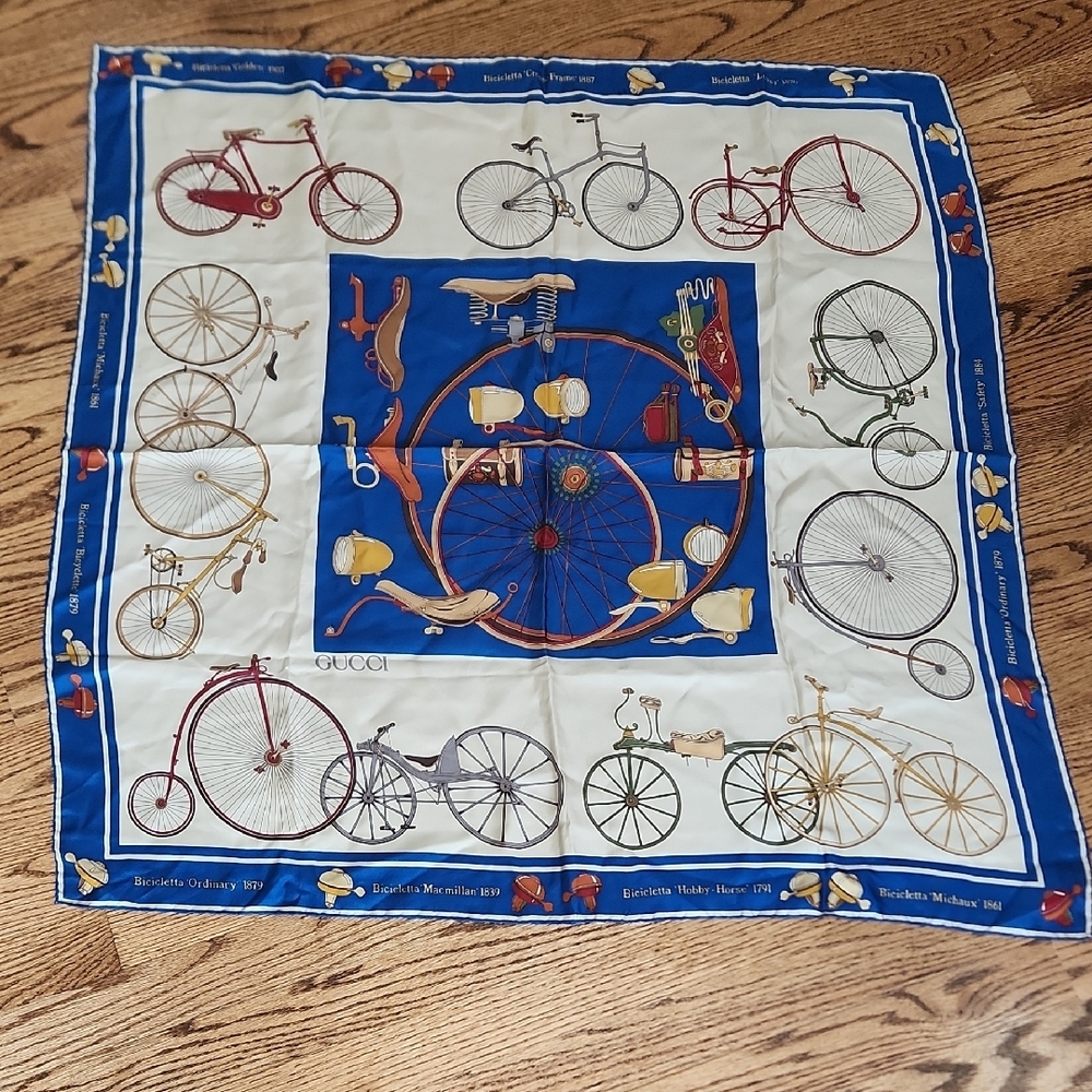 Gucci Bicycle Print 100% Silk Scarf With COA - Picture 1 of 6